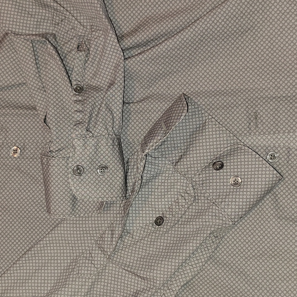 Slim fit Perry Ellis pattern button down - Picture 5 of 6